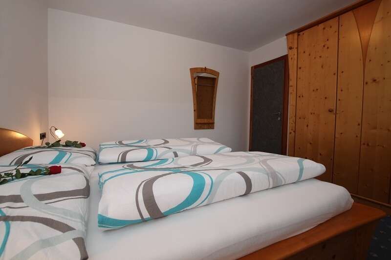 Appartement mit Doppelbett bei der Seaper Ranch in Steinach am Brenner